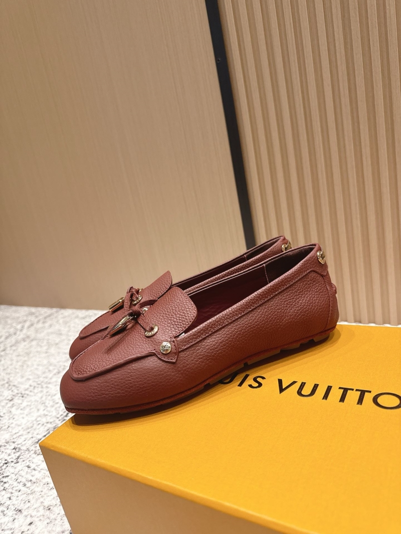 l0vis Vvtt0n loafers